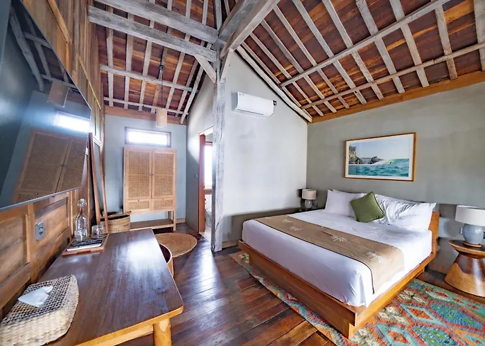 Pau Hana Uluwatu