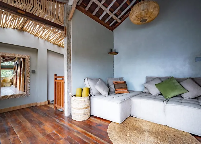 Pau Hana Villa *