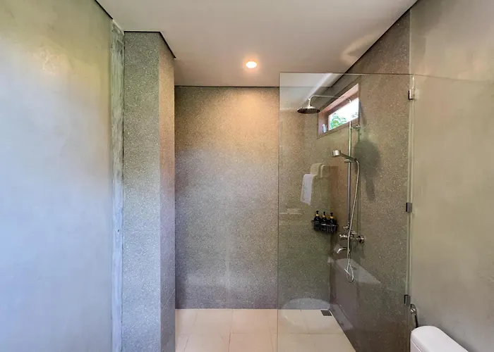 Pau Hana Villa *
